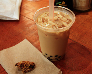 Boba tea and a pastry (photo by Mr. Tin DC)