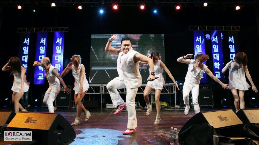 PSY performing Gangnam Style in Seoul, South Korea (photo by Jeon Han)