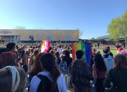 Oakmont students protest Florida’s “Don’t Say Gay” bill. 